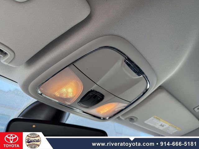 Used 2019 Jeep Cherokee Limited image 26