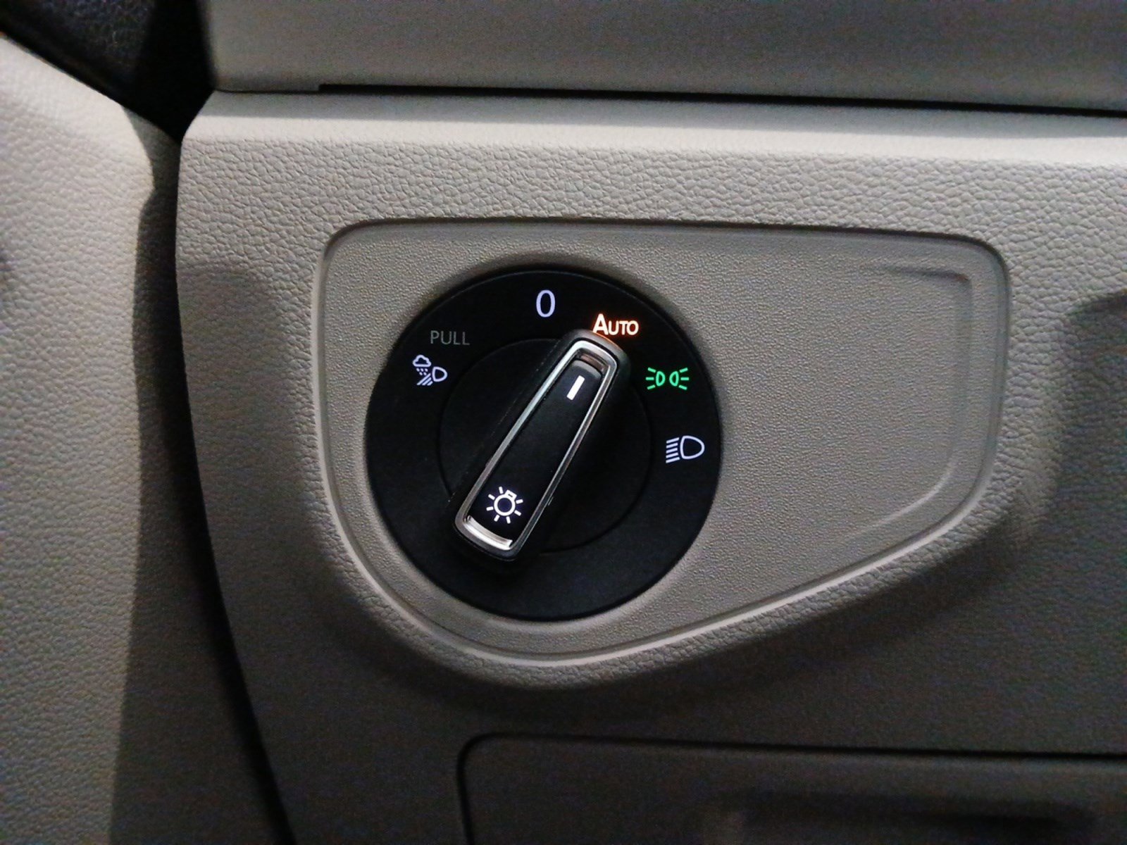 Used 2022 Volkswagen Atlas SE image 21