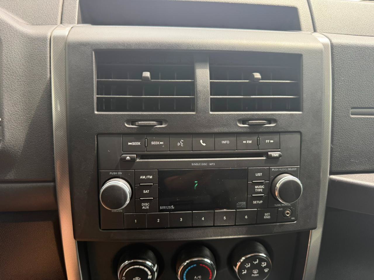 Used 2010 Jeep Liberty Sport AWD/4WD image 32