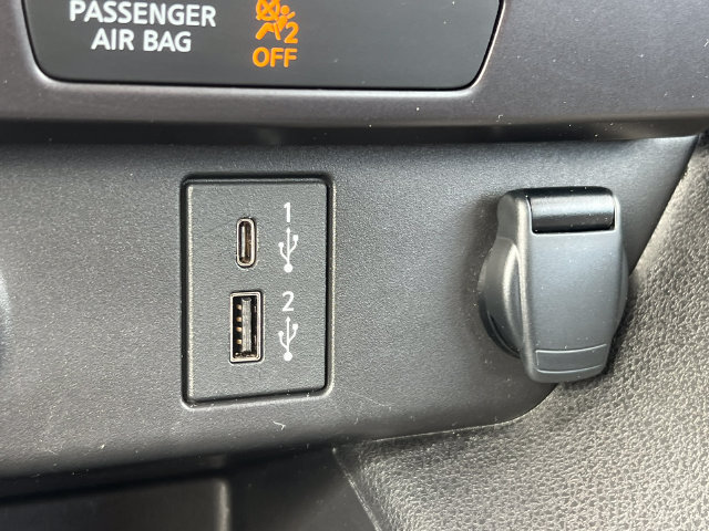Used 2025 Nissan Leaf S FWD image 21