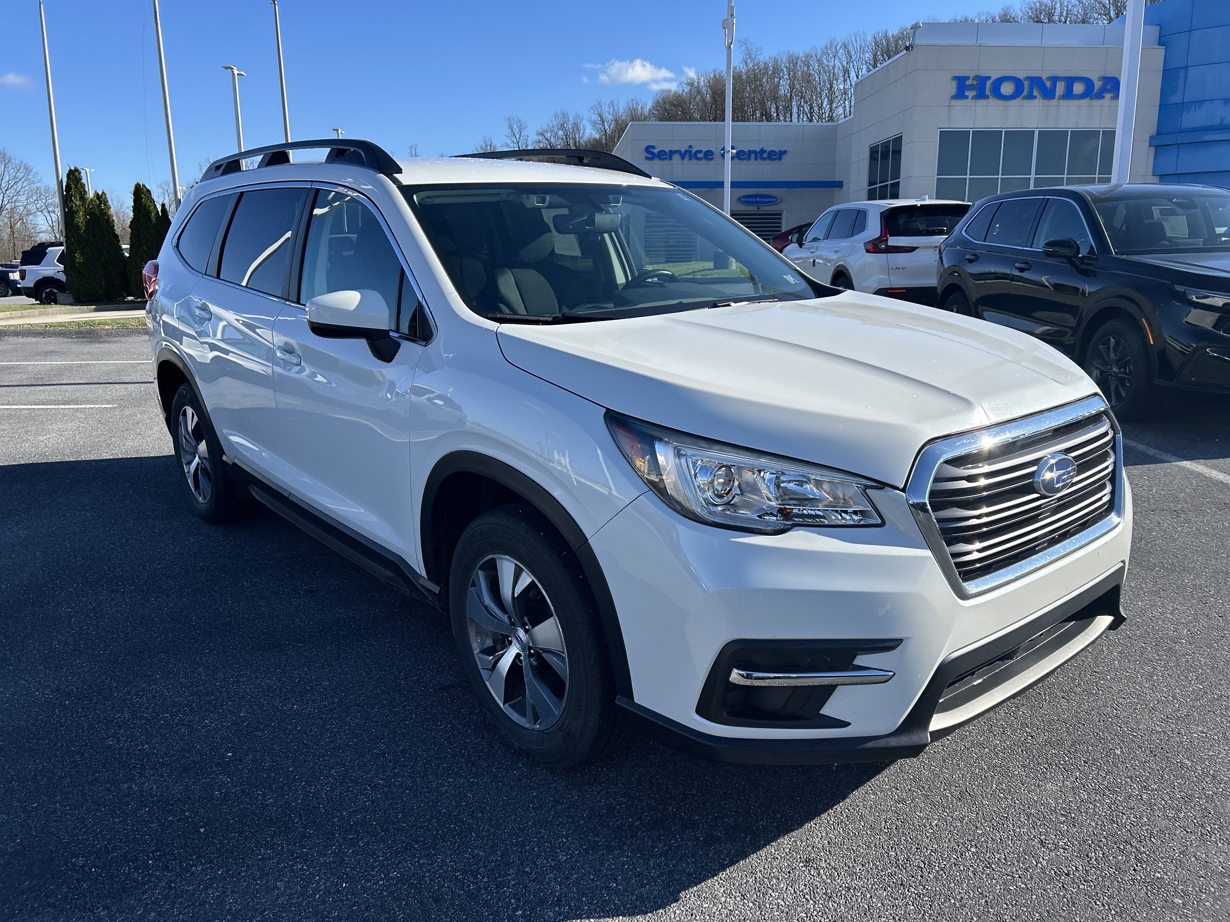 Used 2019 Subaru Ascent Premium image 1