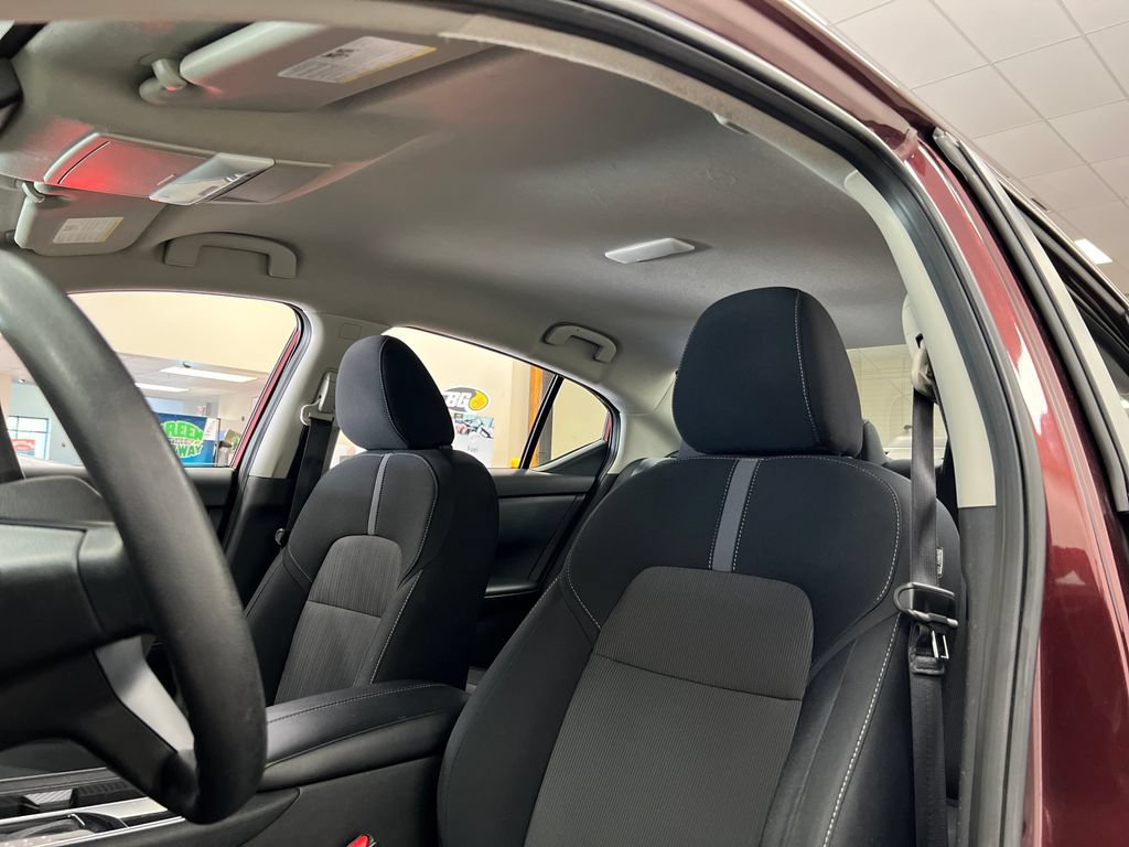 Used 2024 Nissan Sentra SV FWD image 23