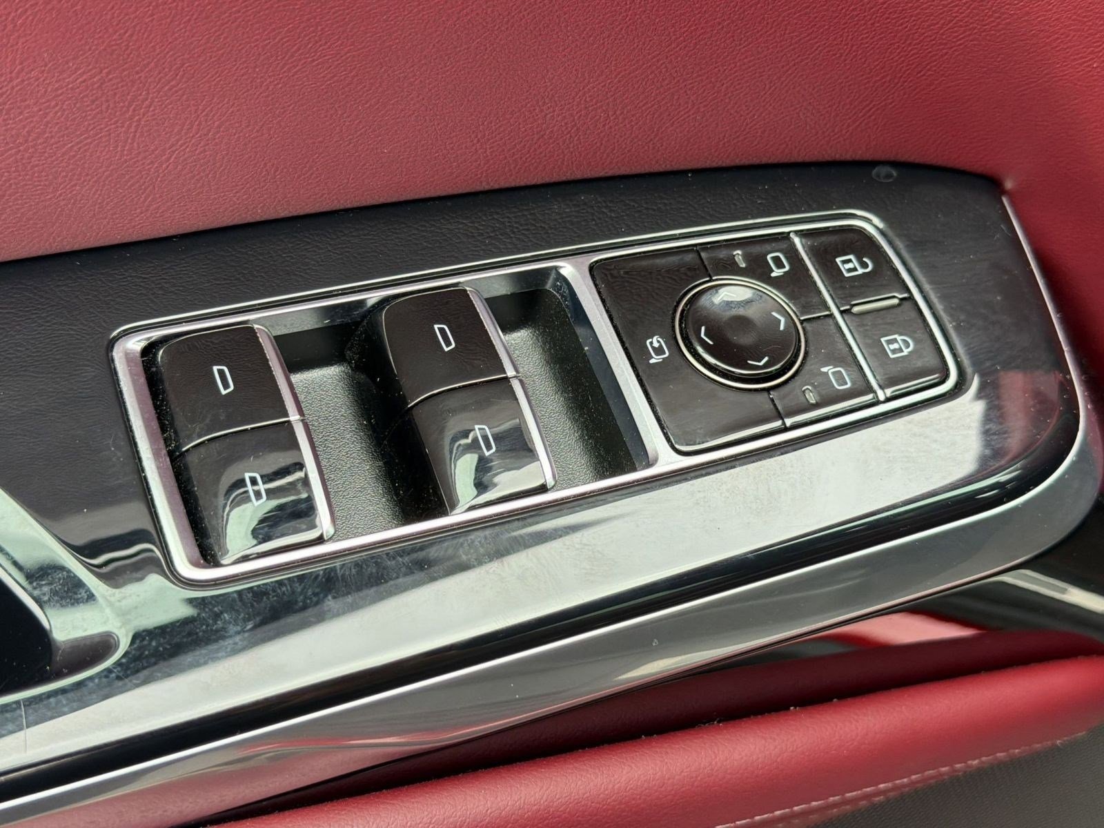 Used 2025 Cadillac Escalade ESV Sport w/ Touring Package AWD/4WD image 8