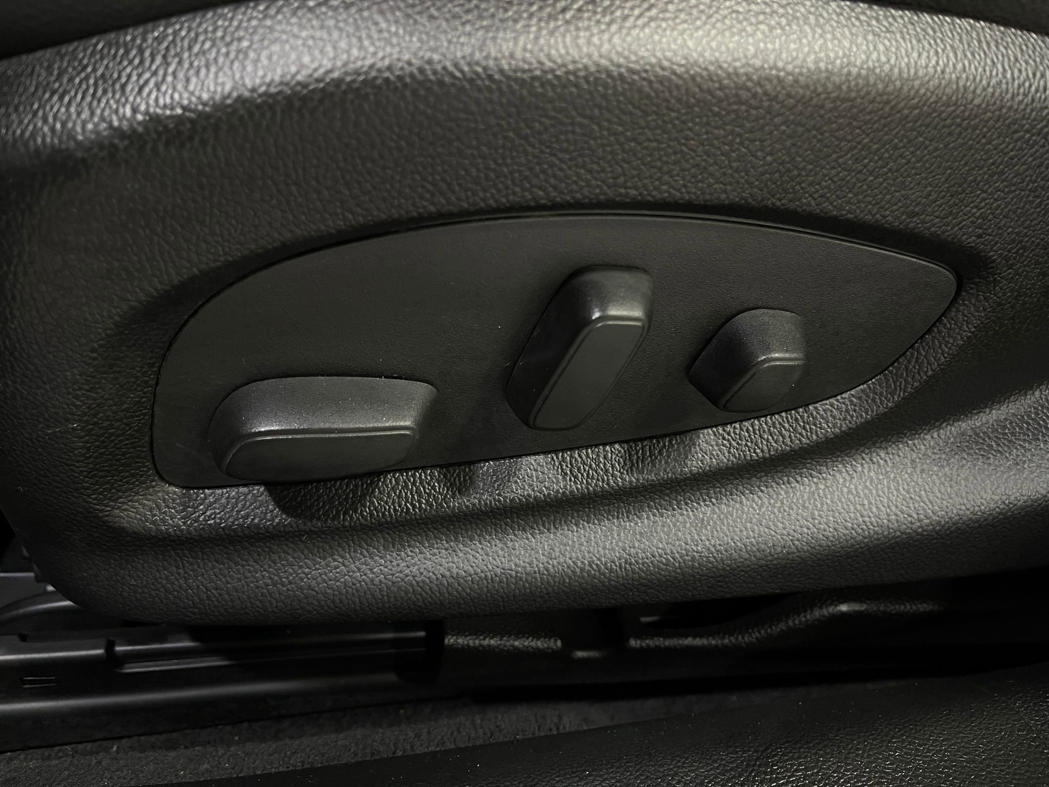 Used 2017 Chevrolet Impala Premier image 15