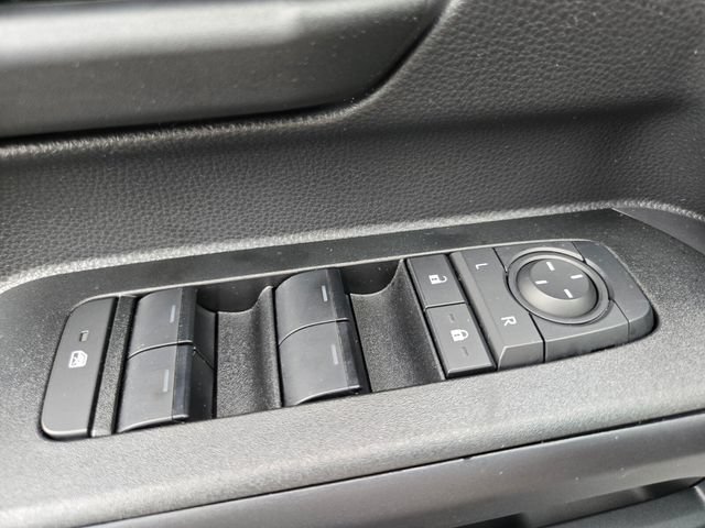 Used 2025 Toyota 4Runner SR5 AWD/4WD image 35