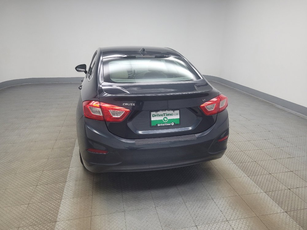 Used 2017 Chevrolet Cruze LT w/ Convenience Package FWD image 6