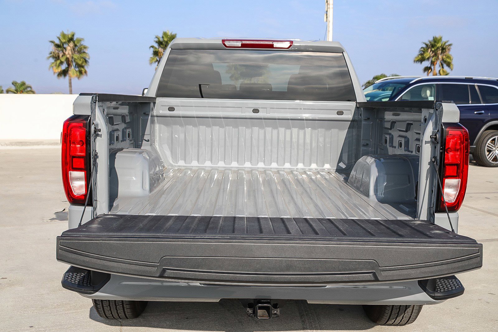 Used 2024 GMC Sierra 1500 Elevation image 25