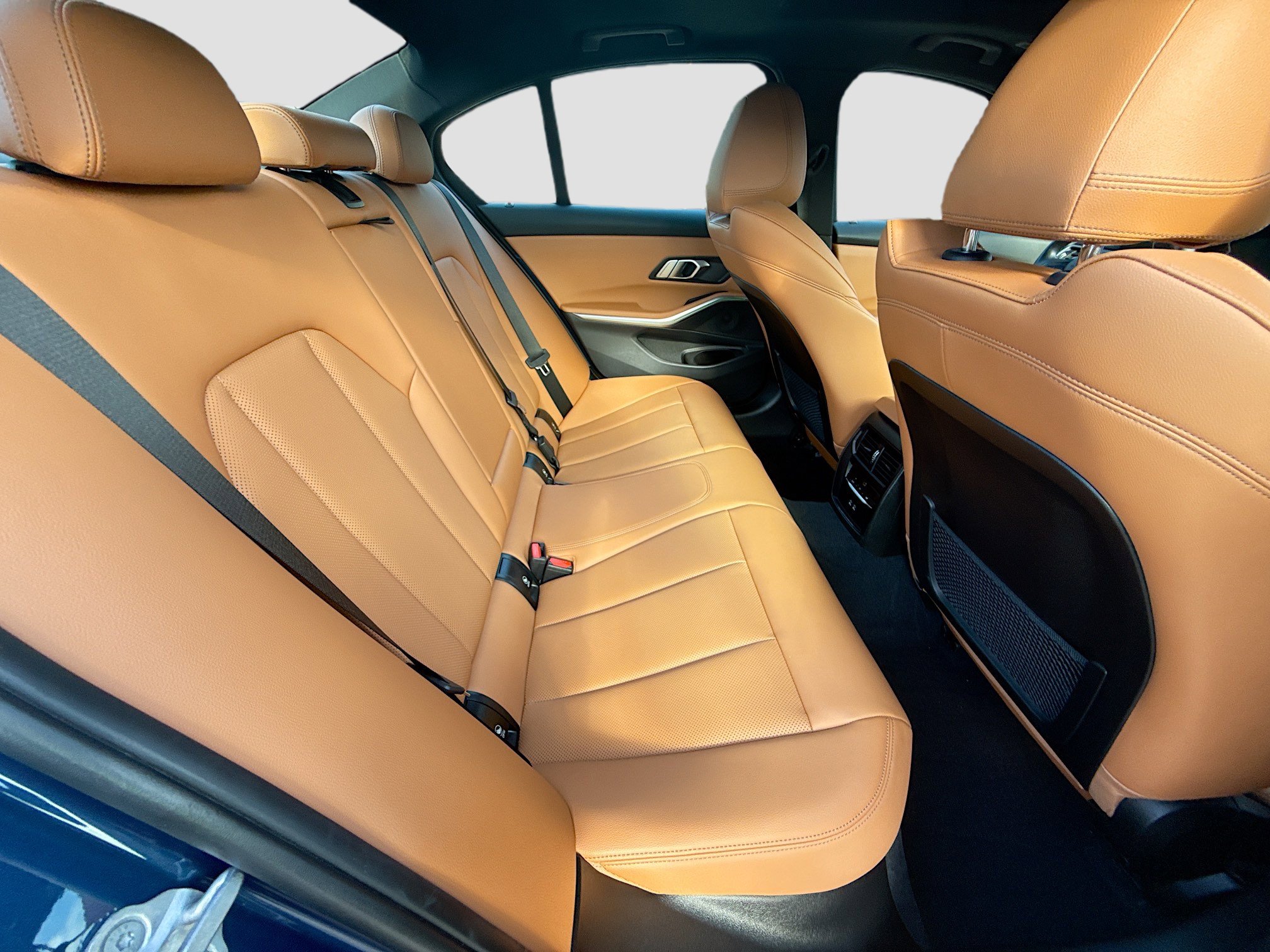 Used 2023 BMW 330i Sedan w/ Driving Assistance Package image 29