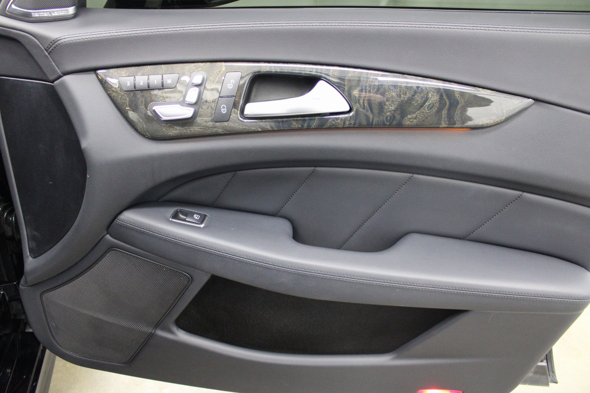 Used 2015 Mercedes-Benz CLS 400 image 26