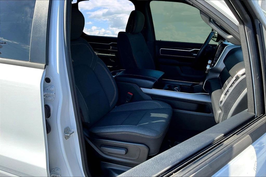 Used 2023 RAM 1500 Big Horn AWD/4WD image 32