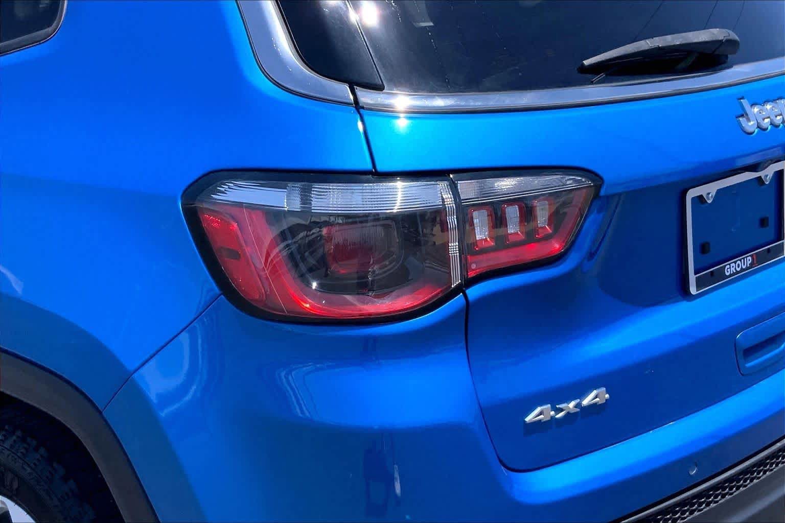 Used 2020 Jeep Compass Latitude w/ Cold Weather Group AWD/4WD image 29