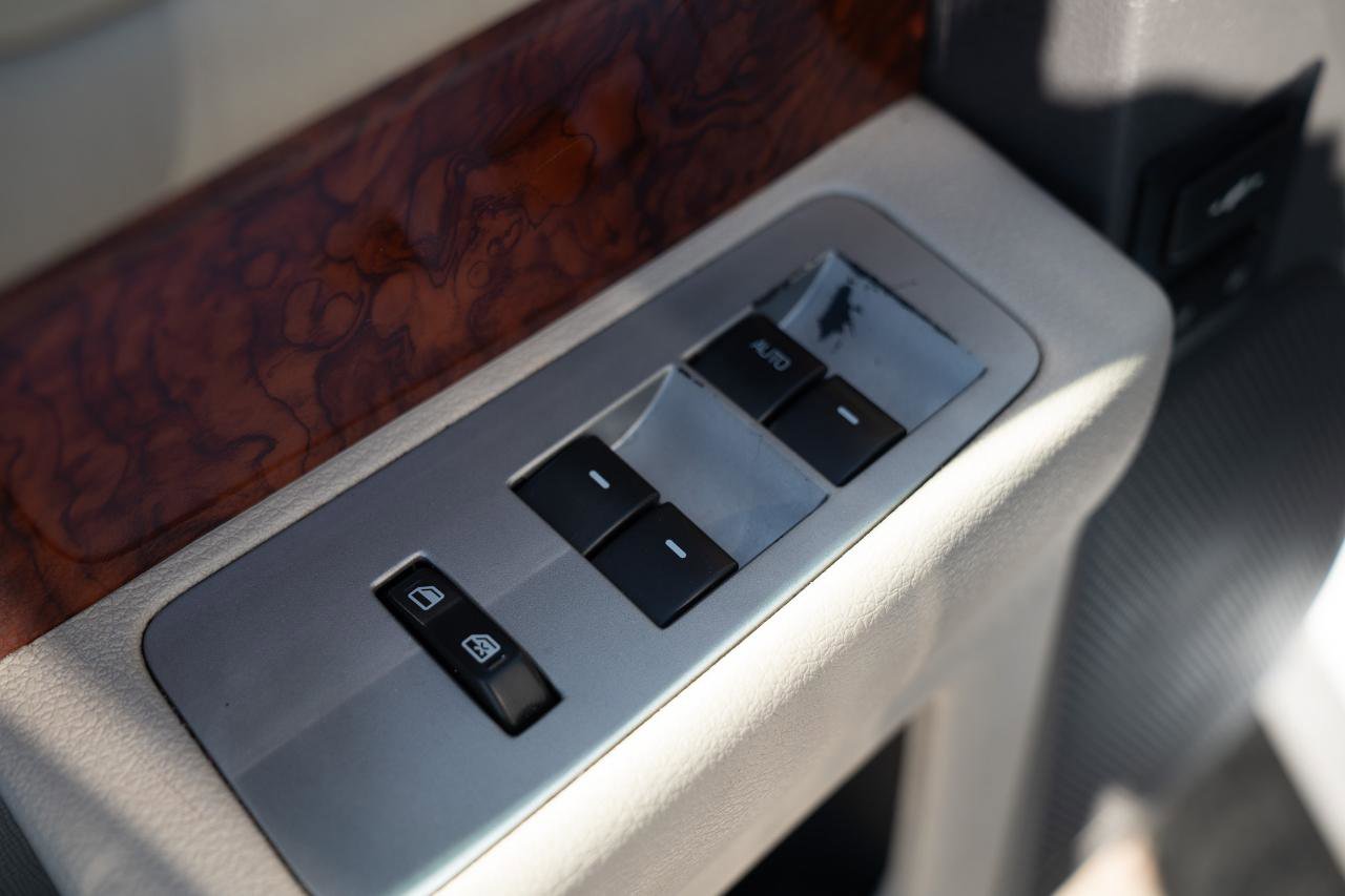 Used 2011 Ford Flex Limited w/ Rapid Spec Order Code image 21