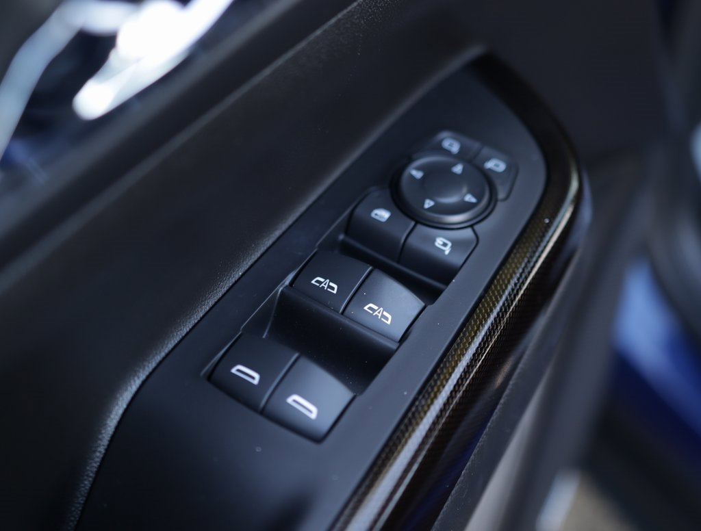 Used 2023 GMC Acadia AT4 image 29