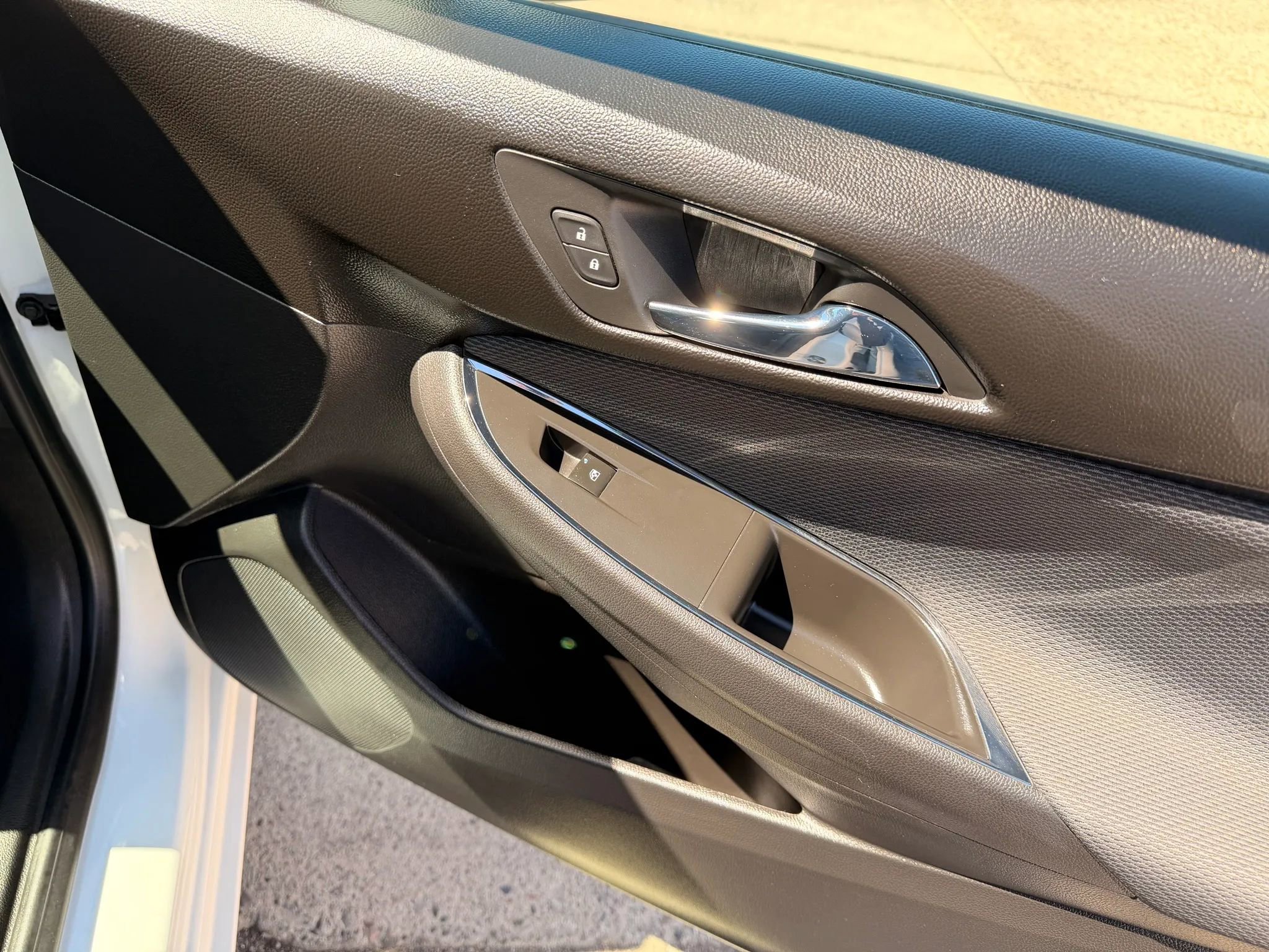 Used 2016 Chevrolet Cruze LS image 21