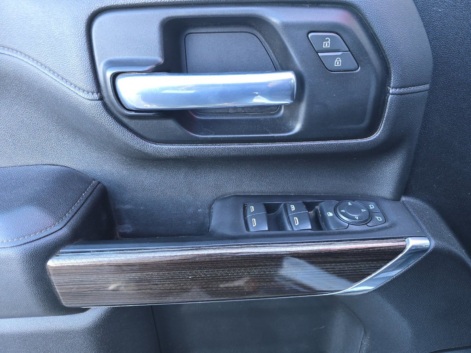 Used 2022 Chevrolet Silverado 2500 LT w/ Convenience Package image 10