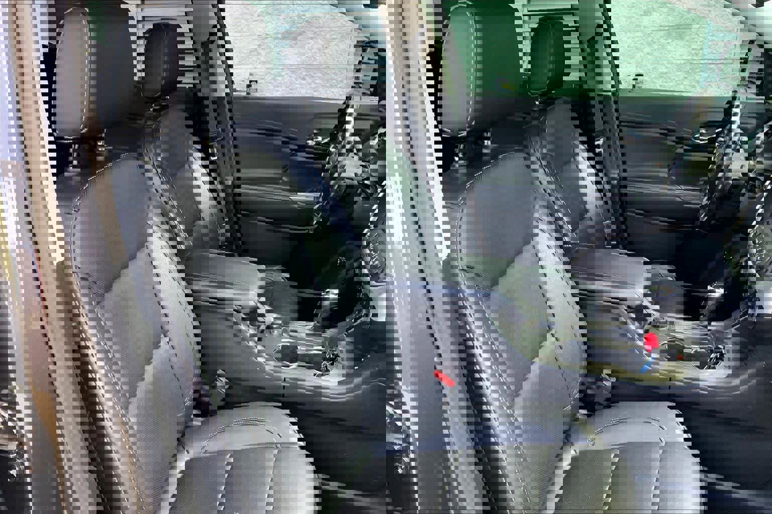 Used 2019 GMC Acadia SLT w/ Black Edition image 9