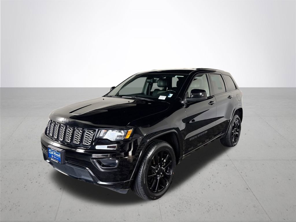 Used 2020 Jeep Grand Cherokee Altitude image 2