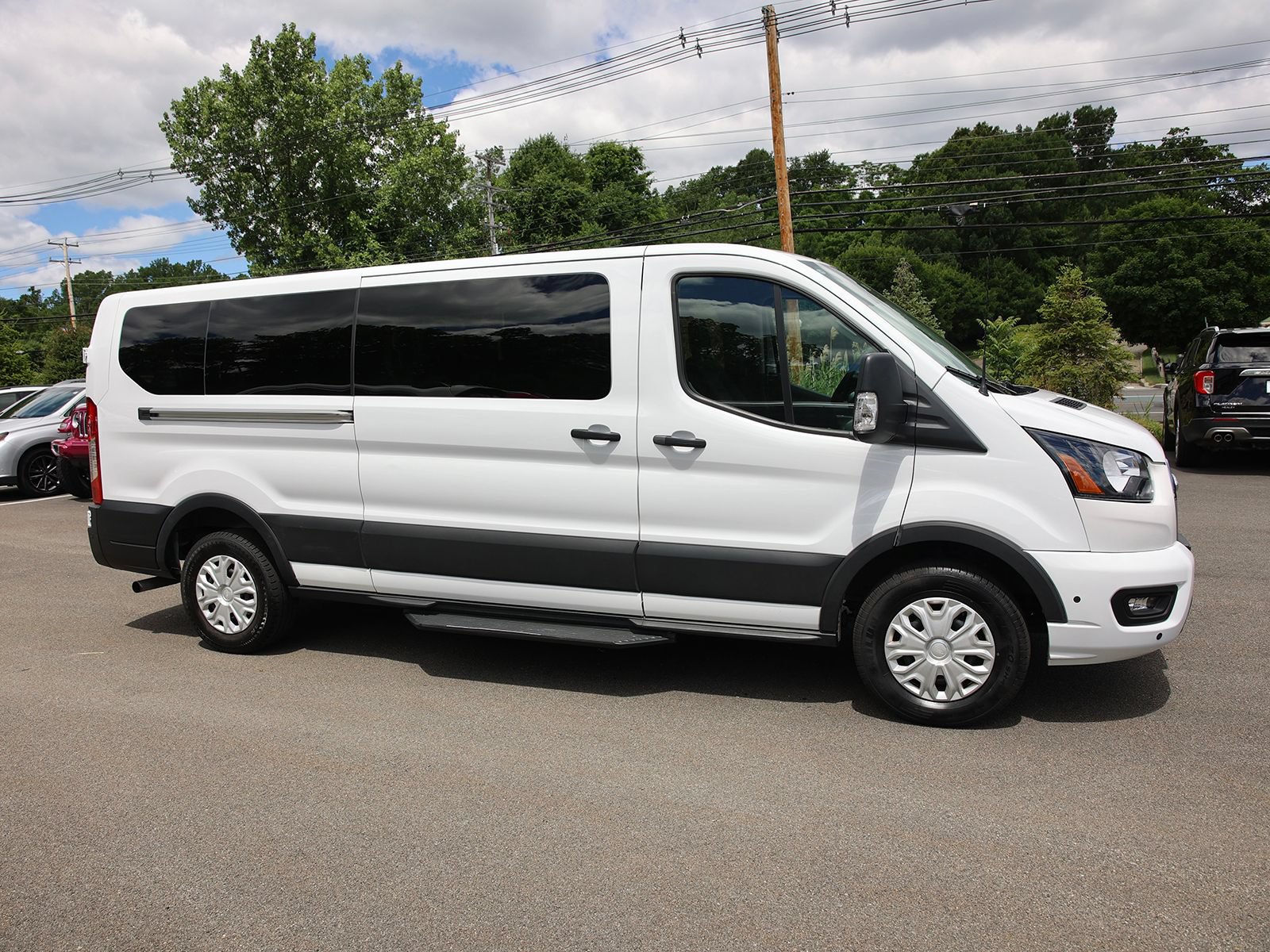 Used 2025 Ford Transit 350 XLT RWD image 8