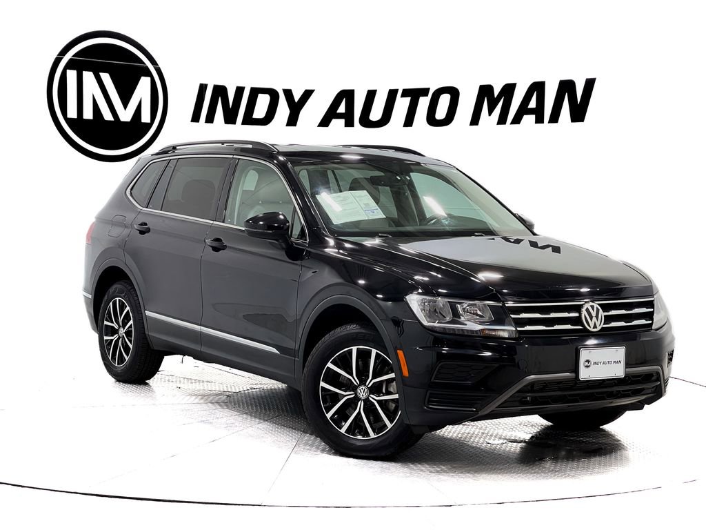 Used 2021 Volkswagen Tiguan SE w/ Panoramic Sunroof Package image 2