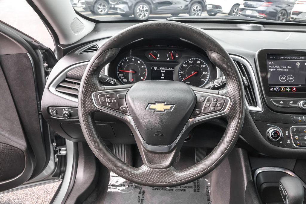 Used 2023 Chevrolet Malibu LT FWD image 19