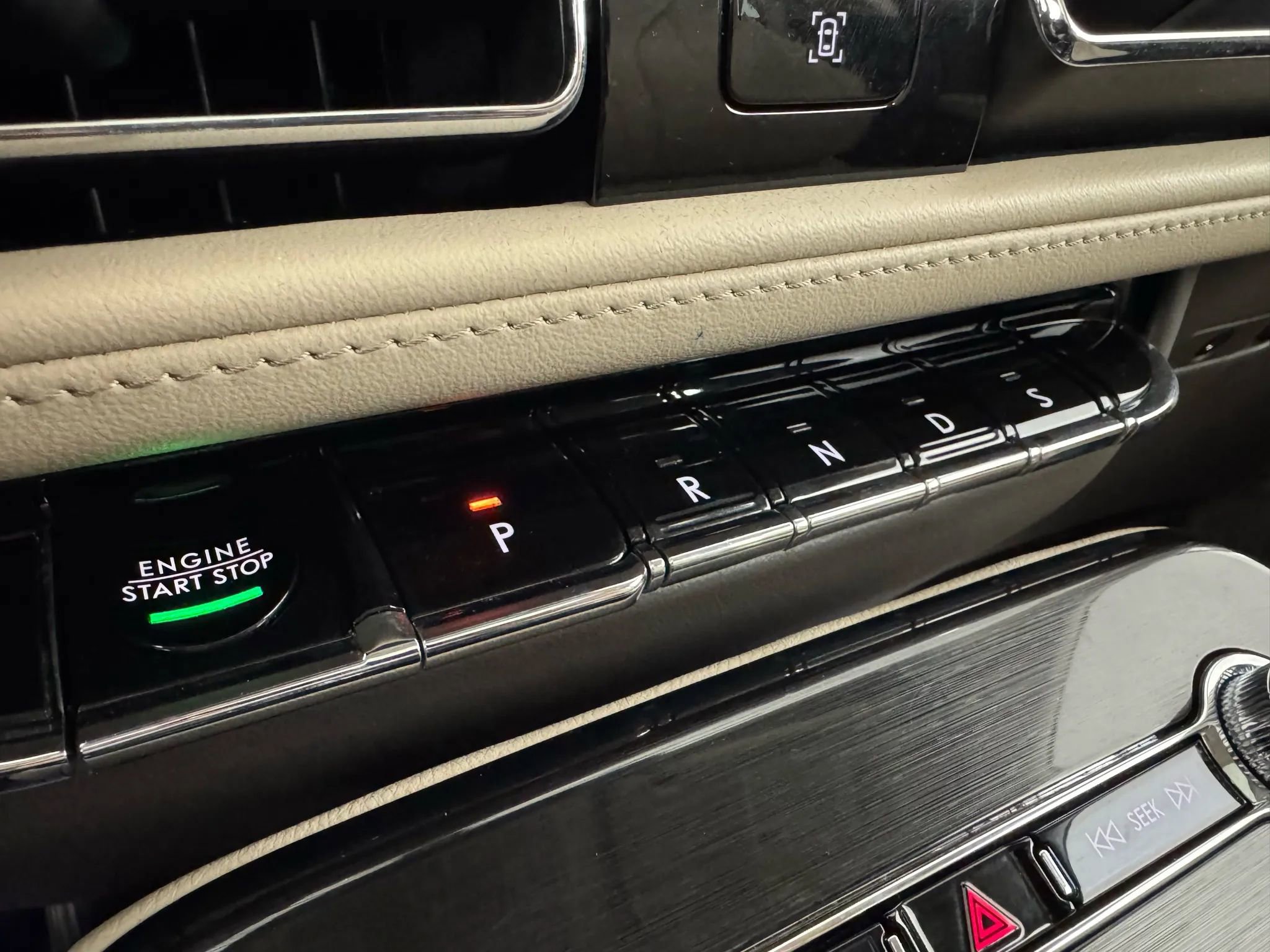 Used 2023 Lincoln Nautilus Reserve image 22