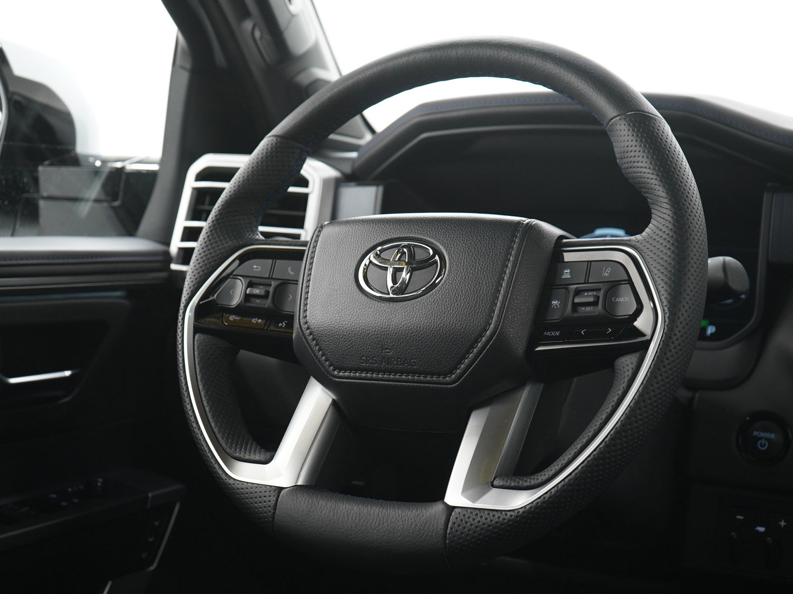Used 2025 Toyota Sequoia Platinum AWD/4WD image 15