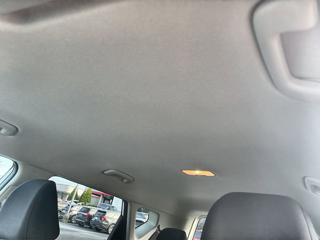 Used 2025 Kia Soul LX w/ LX Technology Package FWD image 21