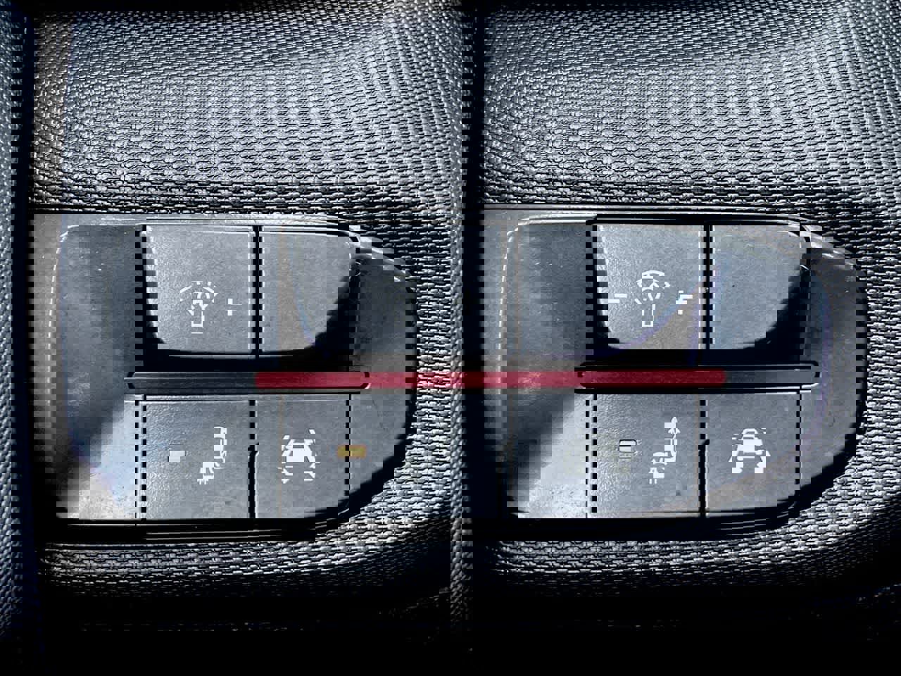 Used 2019 Hyundai Veloster 2.0 Premium image 27