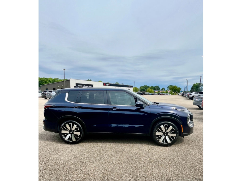 New 2026 Mitsubishi Outlander SE AWD/4WD image 4