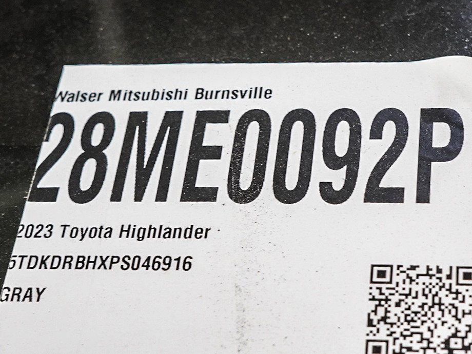Used 2023 Toyota Highlander L AWD/4WD image 31