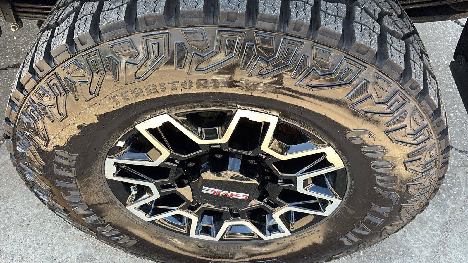 Certified 2025 GMC Sierra 2500 AT4X AWD/4WD image 13