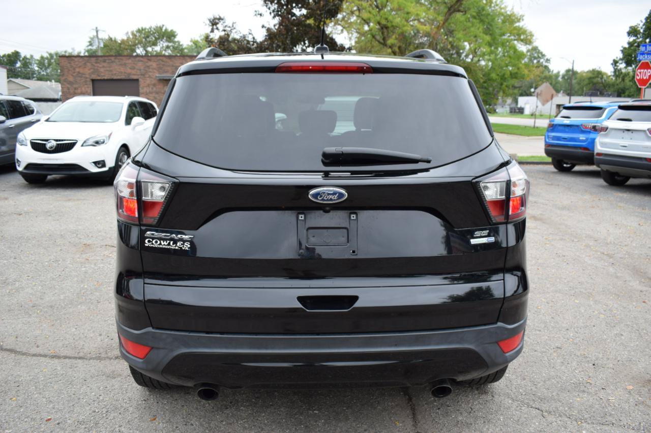 Used 2018 Ford Escape SE w/ SE Sport Appearance Package AWD/4WD image 7
