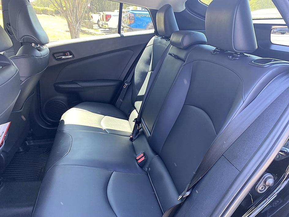 Certified 2022 Toyota Prius FWD image 14