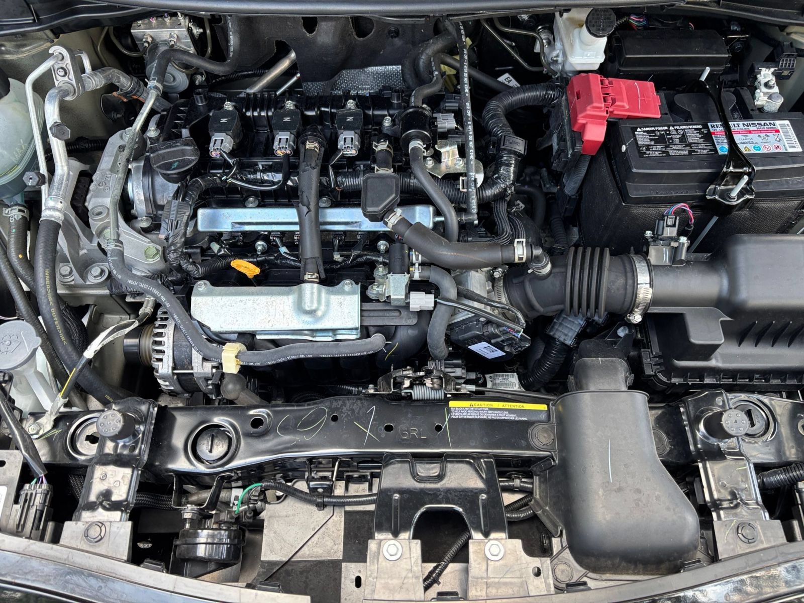 Used 2025 Nissan Versa SV FWD image 30