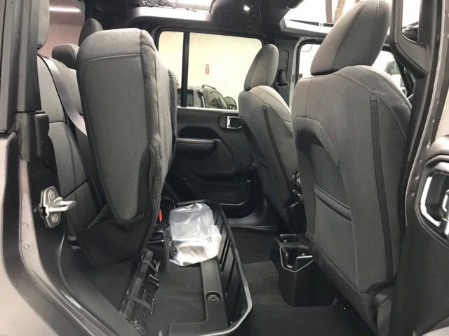 New 2025 Jeep Gladiator Willys image 34