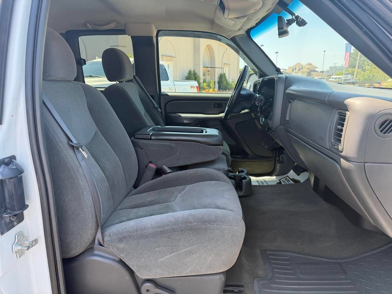 Used 2005 Chevrolet Silverado 1500 LS RWD image 13