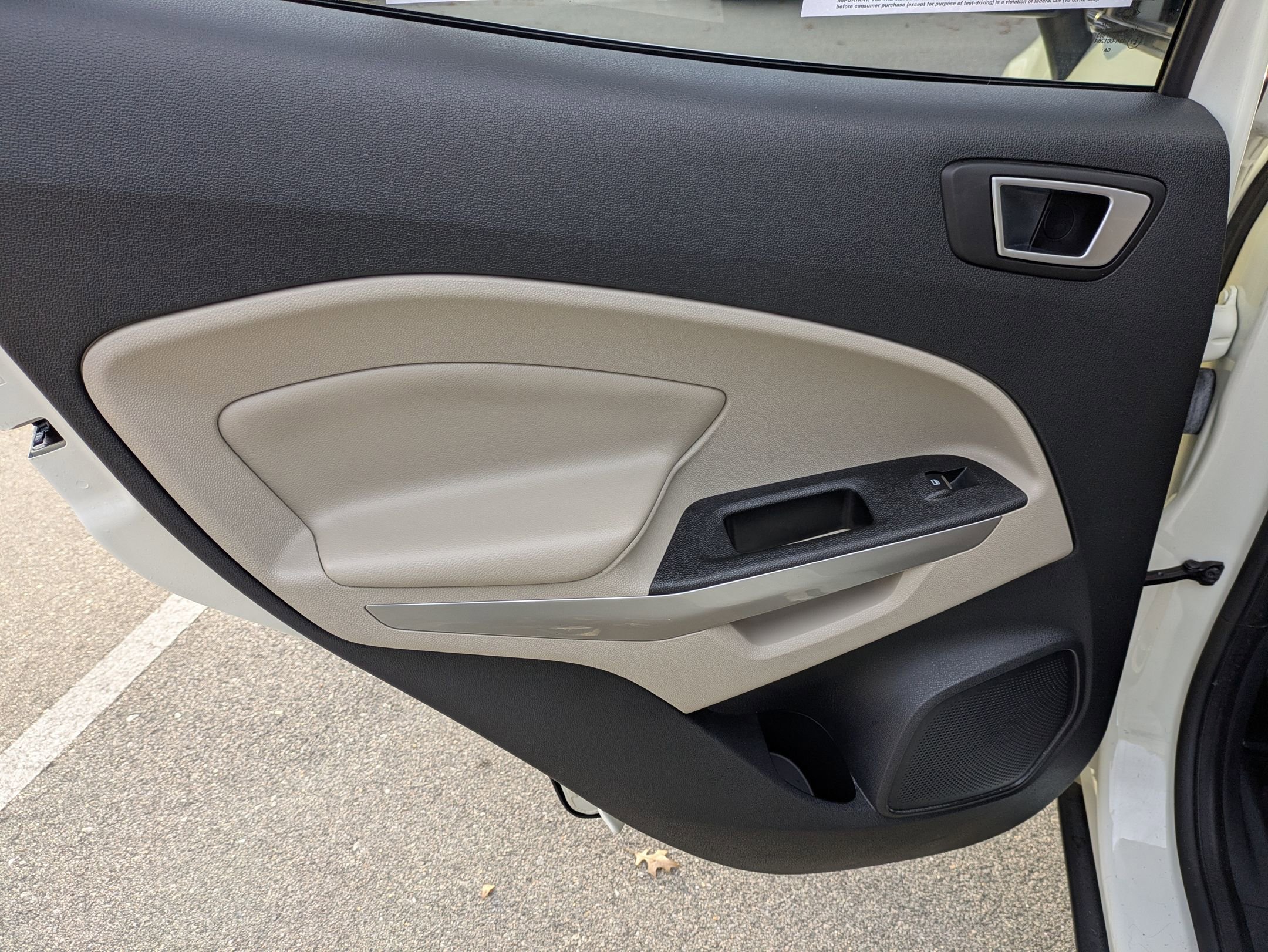 Used 2021 Ford EcoSport Titanium image 30