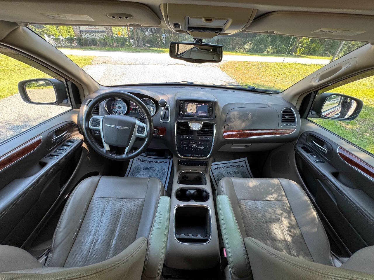 Used 2013 Chrysler Town & Country Touring-L w/ Entertainment Group #2 FWD image 17
