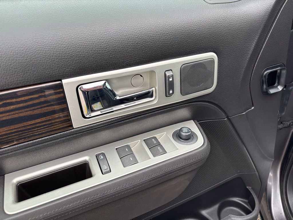 Used 2010 Lincoln MKX 2WD image 28