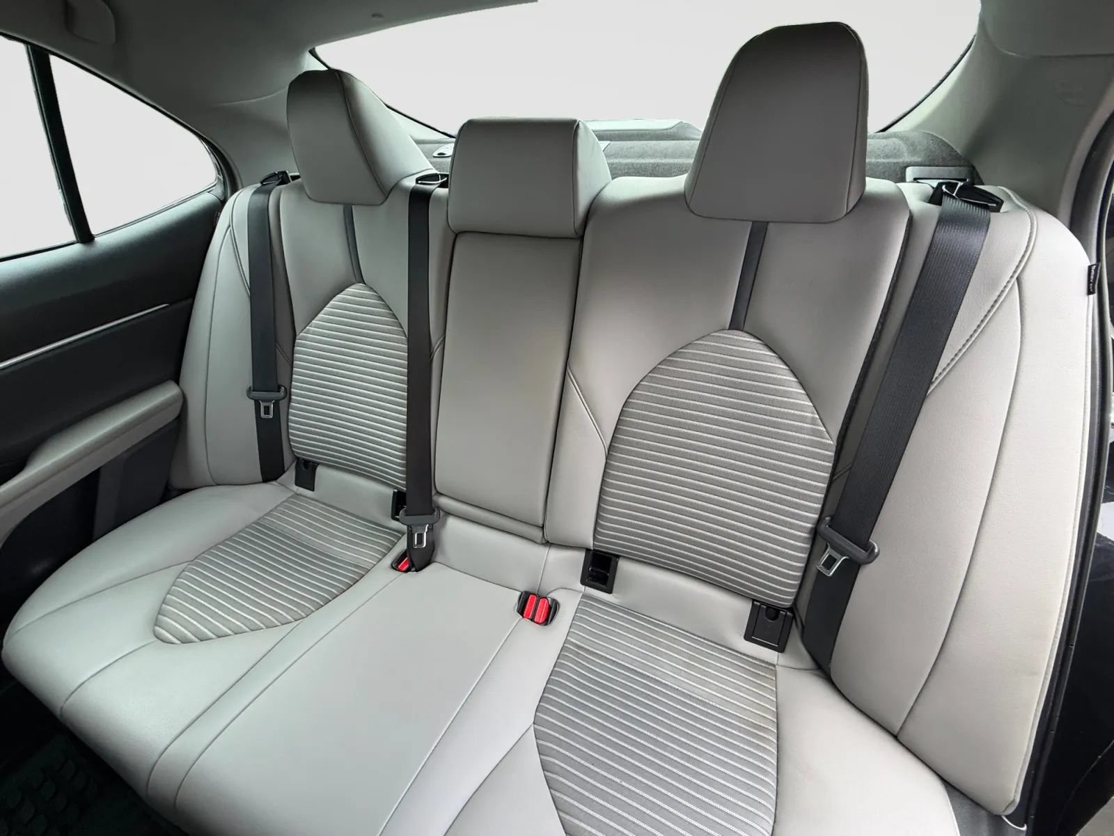 Used 2023 Toyota Camry SE AWD/4WD image 15