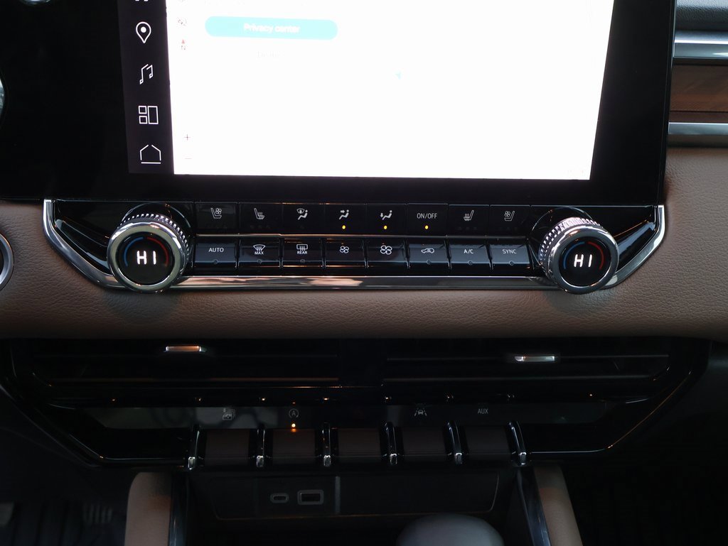 Used 2023 GMC Canyon Denali image 36