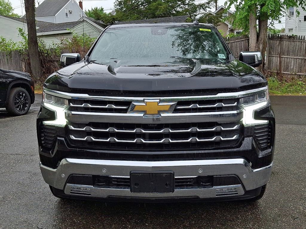 Used 2024 Chevrolet Silverado 1500 LTZ w/ LTZ Premium Package AWD/4WD image 2