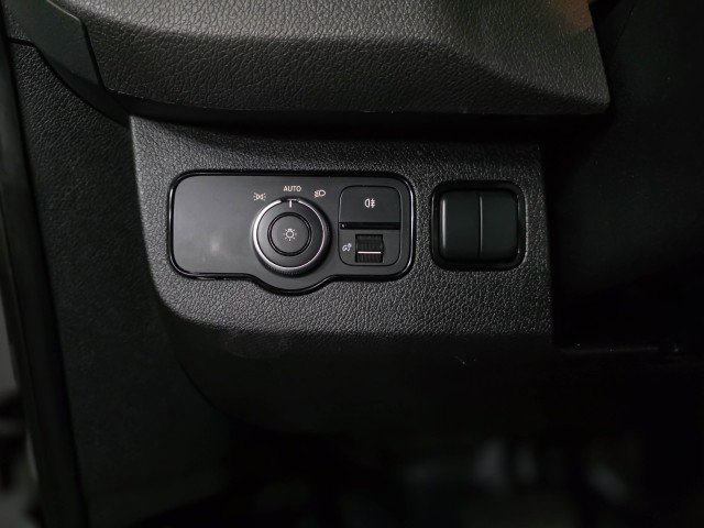 Used 2023 Mercedes-Benz Sprinter 2500 image 26