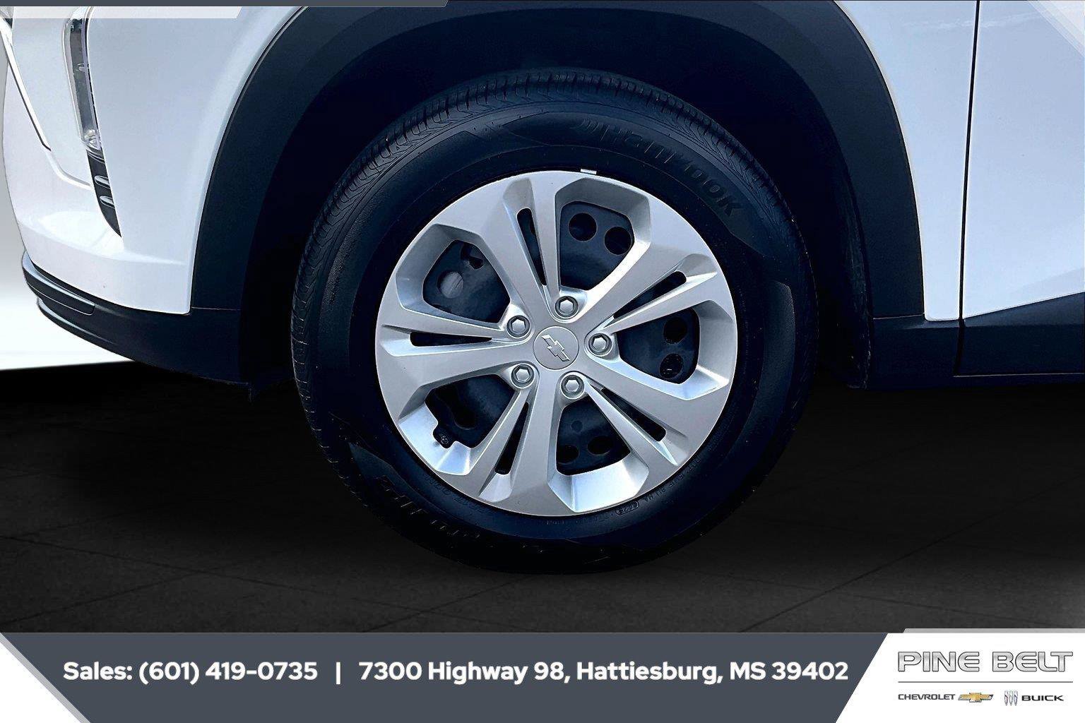Used 2026 Chevrolet Trax LS FWD image 7