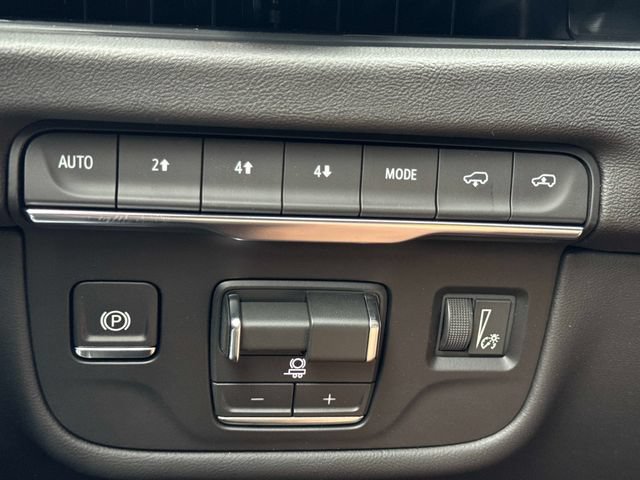 New 2026 Cadillac Escalade ESV Sport w/ Touring Package AWD/4WD image 32