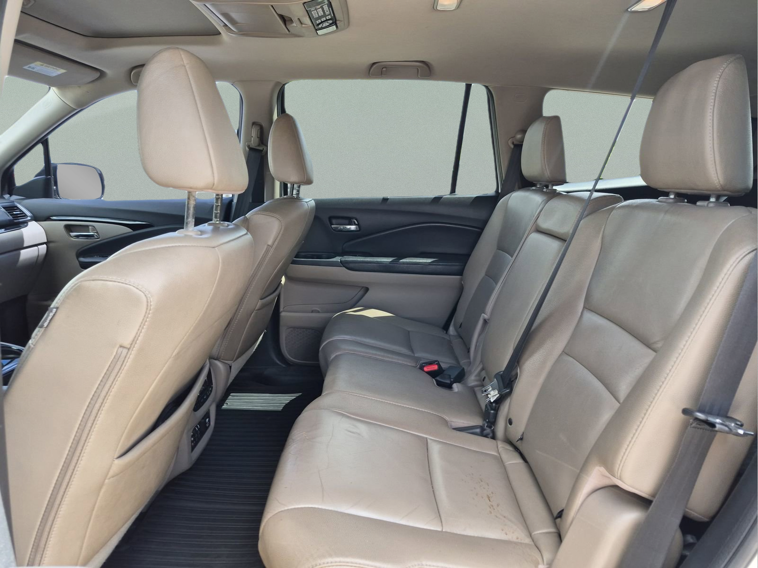 Used 2016 Honda Pilot Touring image 17