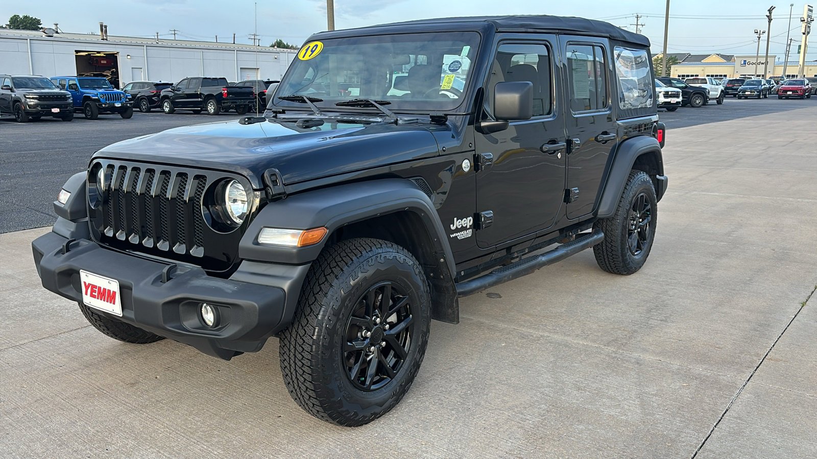 Used 2019 Jeep Wrangler Unlimited Sport image 5