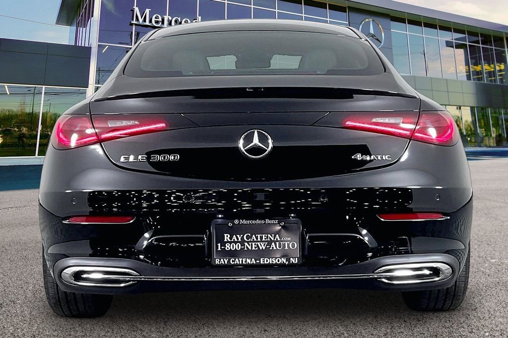 New 2026 Mercedes-Benz CLE 300 4MATIC Coupe image 4