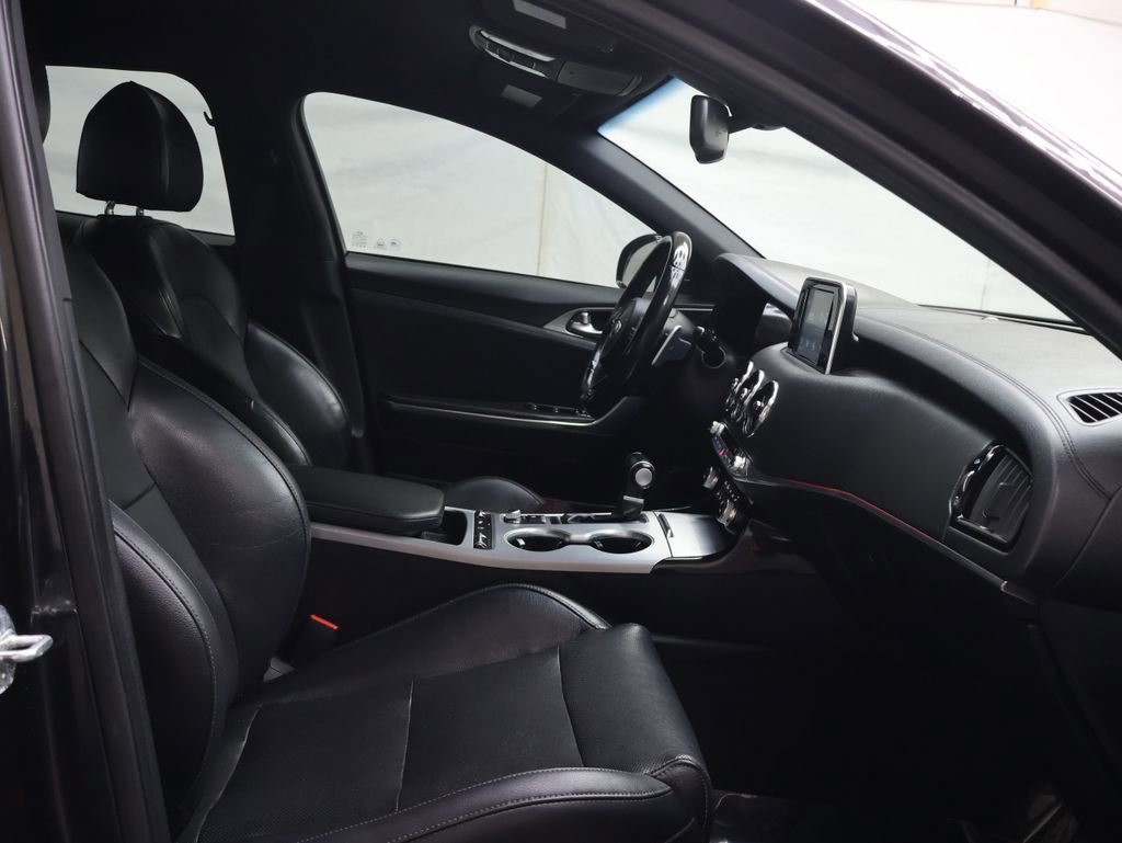 Used 2020 Kia Stinger GT image 10