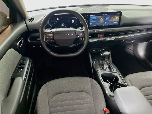 Used 2025 Kia K4 EX FWD image 22